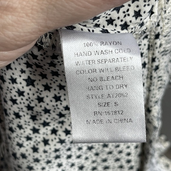 Star Print Size Small Ruffle Hem Crop Top Women's Flowy Boho Indie Blouse - Picture 10 of 10